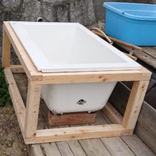 園芸用の水タンクを中古の浴槽で作ってみた